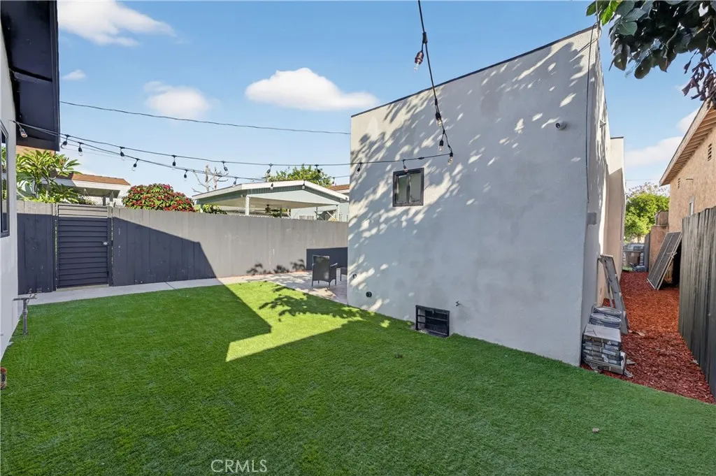 11113 1/2 S Budlong Avenue, Los Angeles, California 90044 home-pic-35